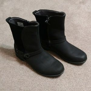 Eddie Bauer Covey boots